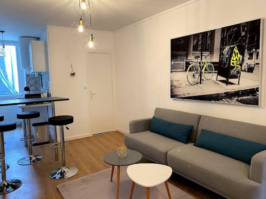 第戎Le Comte Est Bon, Quartier Antiquaires公寓 外观 照片